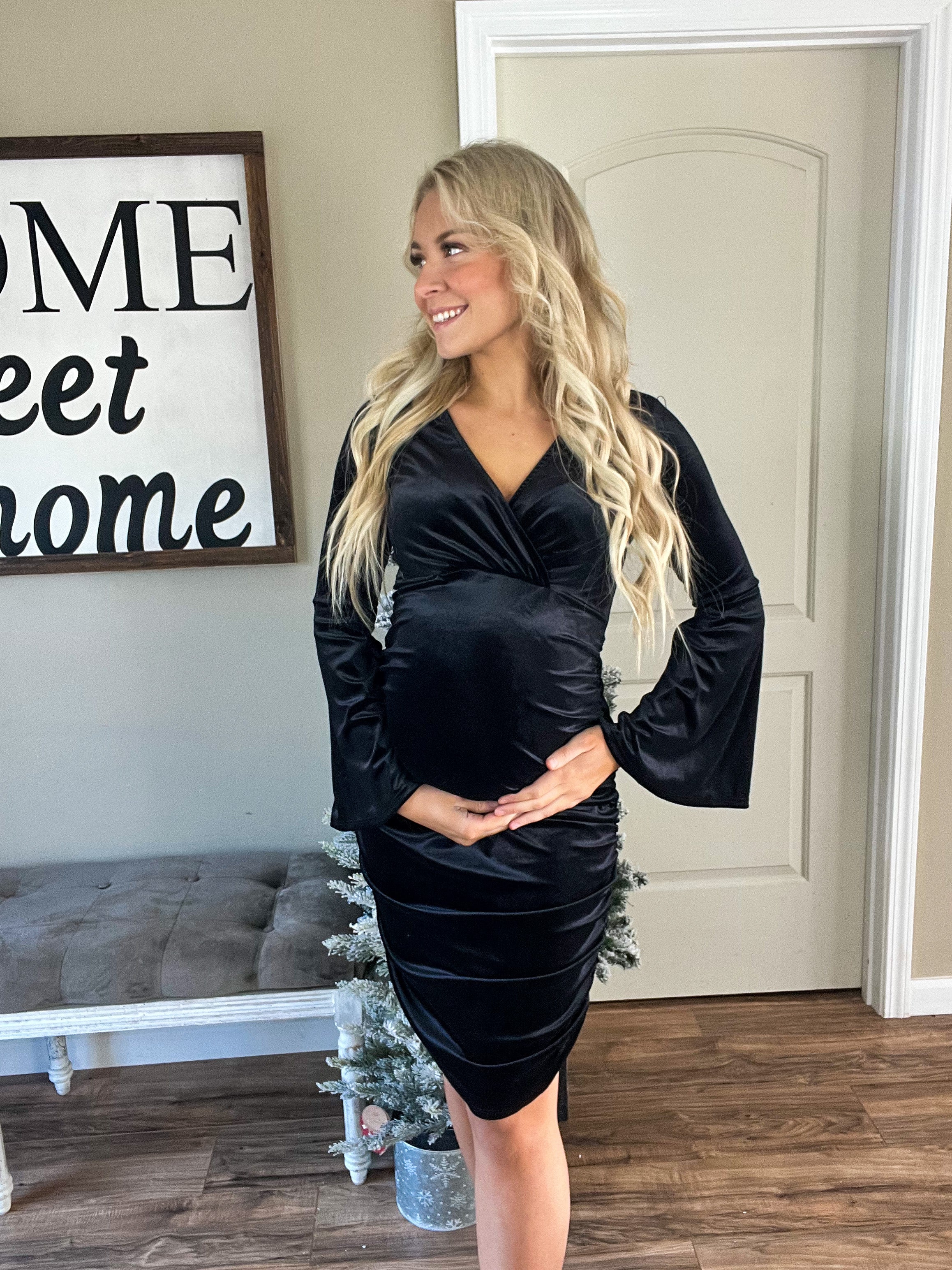 V-Neck Velvet Party Dress in Black