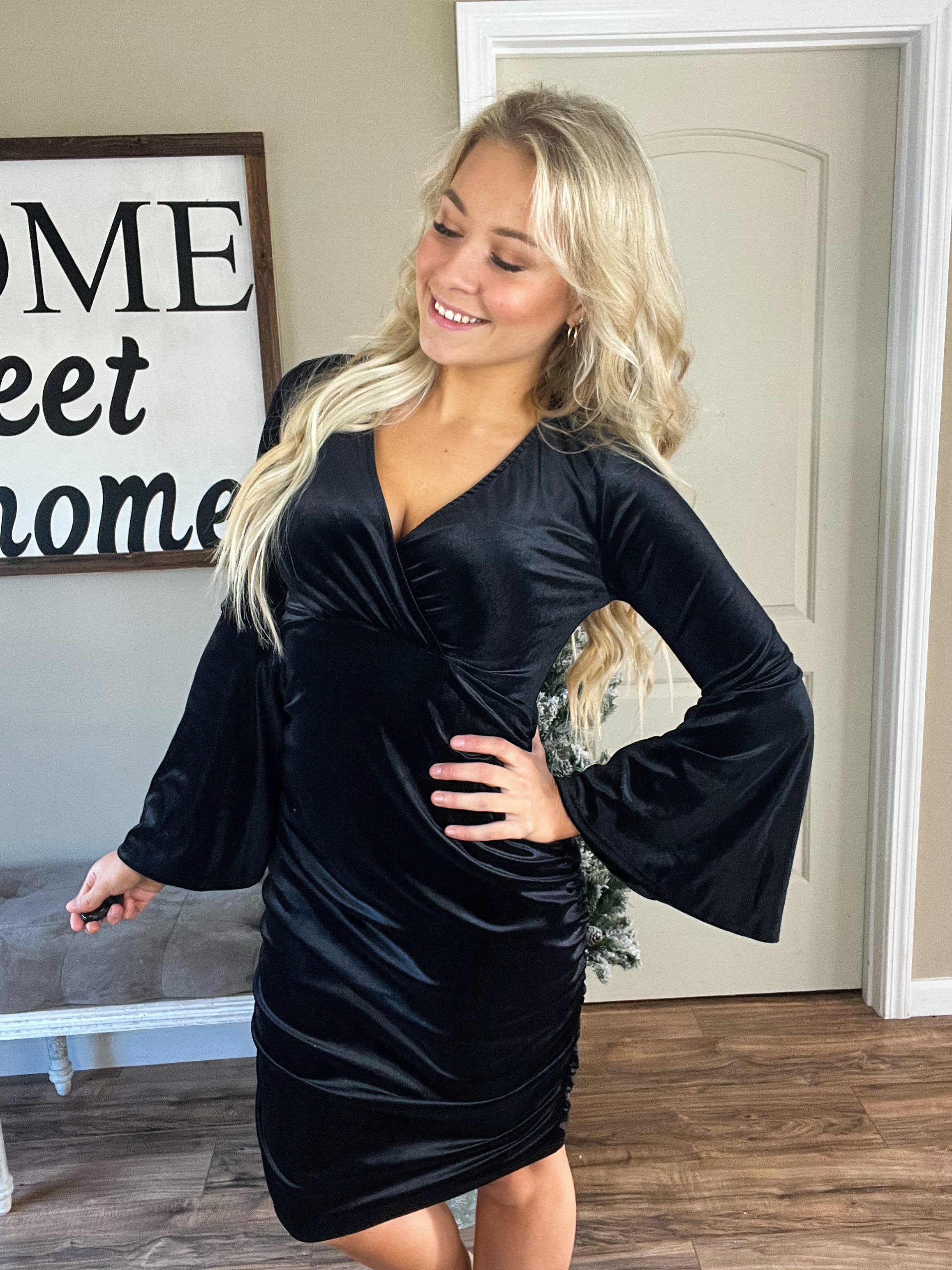 V-Neck Velvet Party Dress in Black